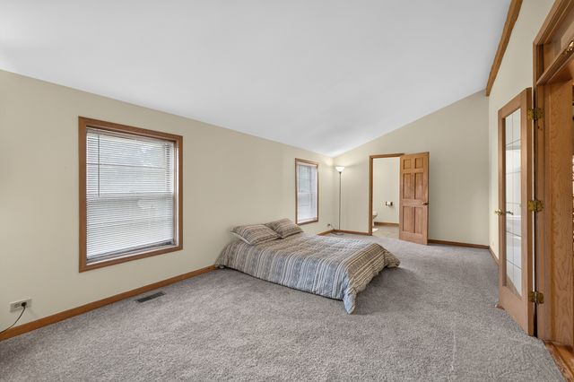 30W722 Smith Road, Wayne, IL 60184