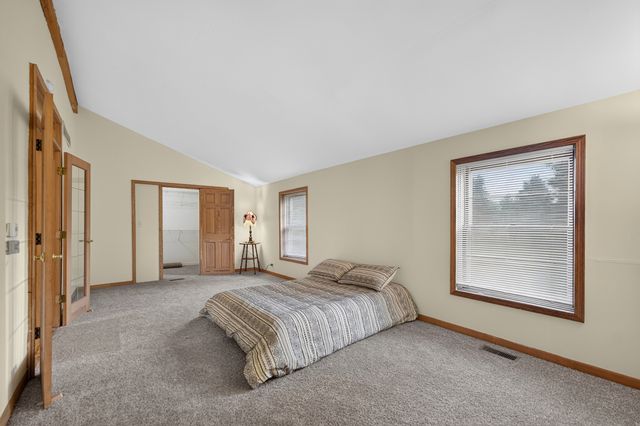 30W722 Smith Road, Wayne, IL 60184