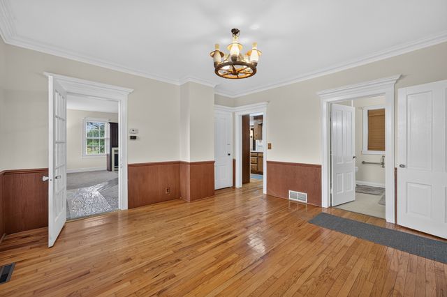 30W722 Smith Road, Wayne, IL 60184