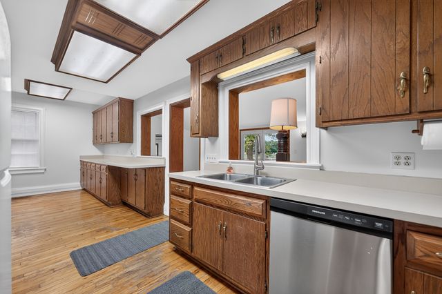 30W722 Smith Road, Wayne, IL 60184