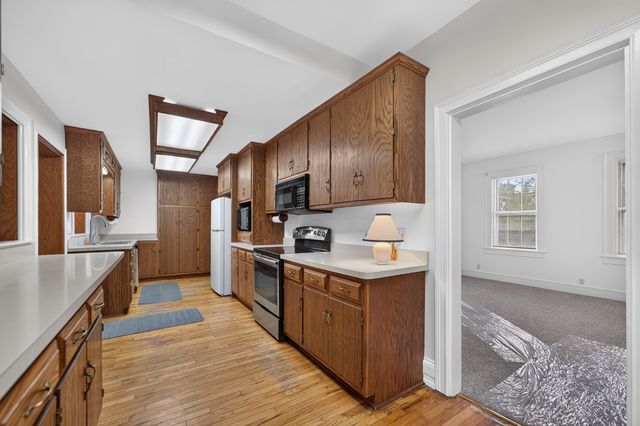 30W722 Smith Road, Wayne, IL 60184