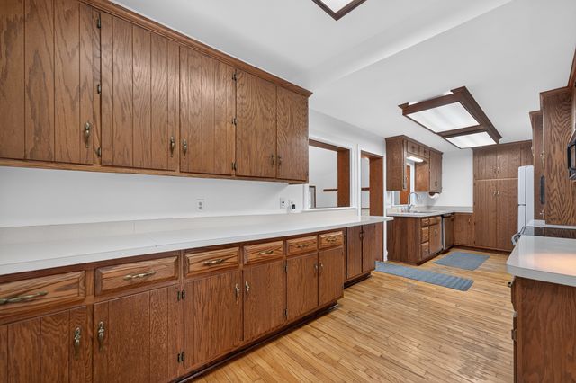 30W722 Smith Road, Wayne, IL 60184