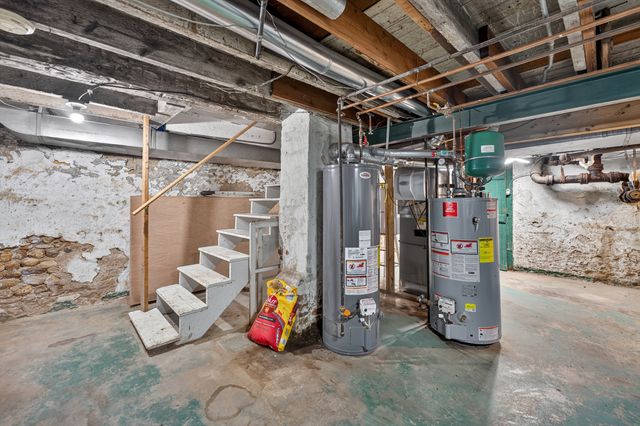 30W722 Smith Road, Wayne, IL 60184