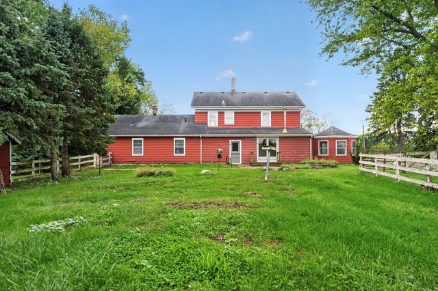 30W722 Smith Road, Wayne, IL 60184