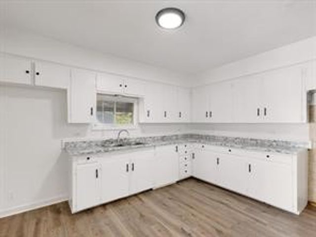 519 Sunnyside Avenue, Cockrell Hill, TX 75211