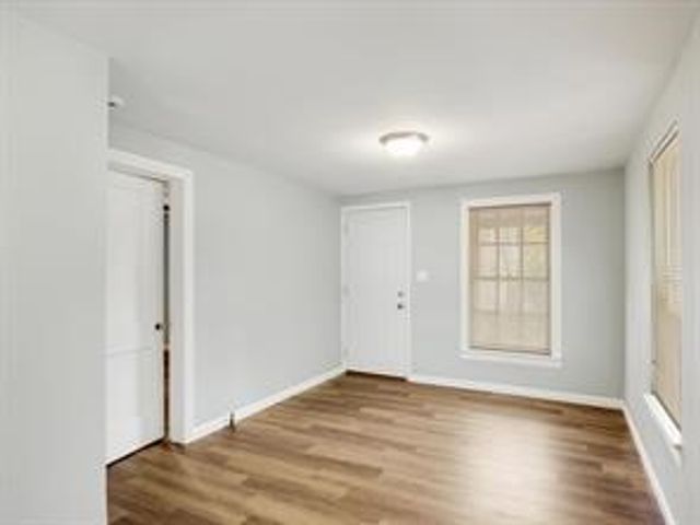 519 Sunnyside Avenue, Cockrell Hill, TX 75211