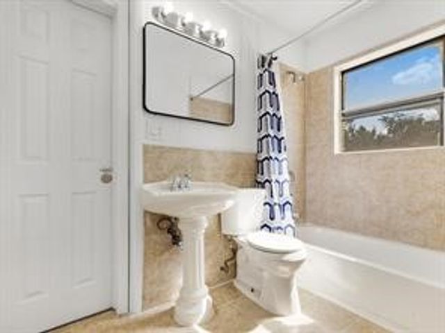 519 Sunnyside Avenue, Cockrell Hill, TX 75211