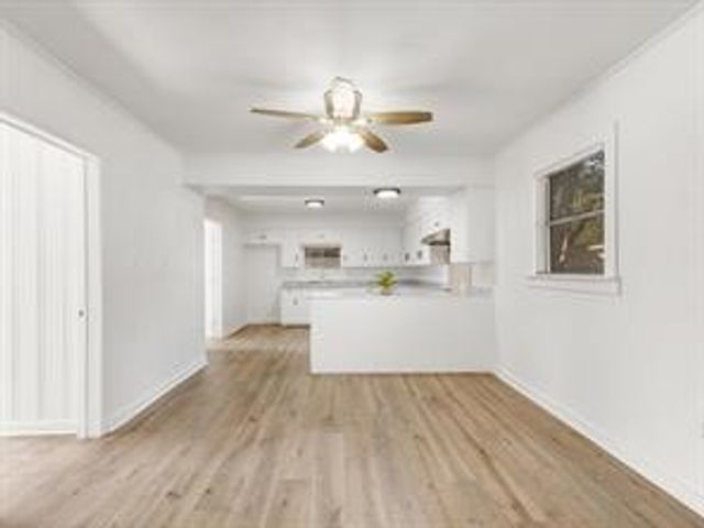 519 Sunnyside Avenue, Cockrell Hill, TX 75211