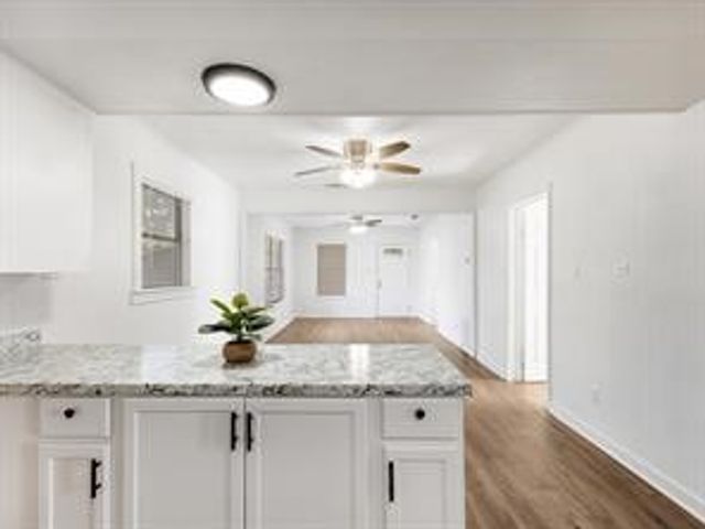 519 Sunnyside Avenue, Cockrell Hill, TX 75211