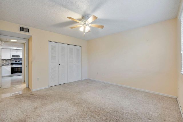 5011 Wiles Road 303, Coconut Creek, FL 33073