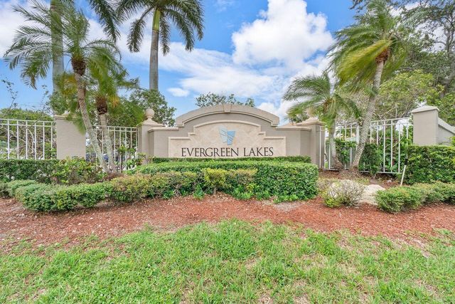5011 Wiles Road 303, Coconut Creek, FL 33073