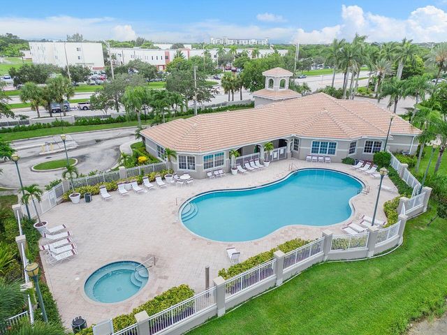 5011 Wiles Road 303, Coconut Creek, FL 33073
