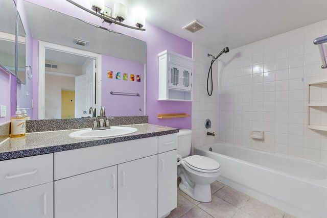 5011 Wiles Road 303, Coconut Creek, FL 33073