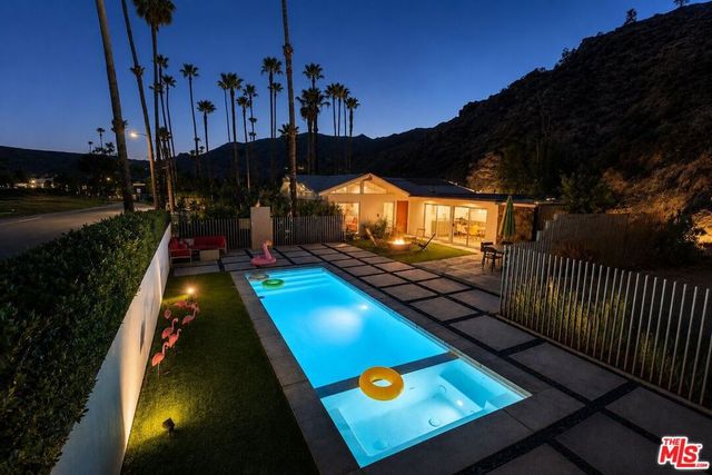 2499 S Palm Canyon Drive, Palm Springs, CA 92264