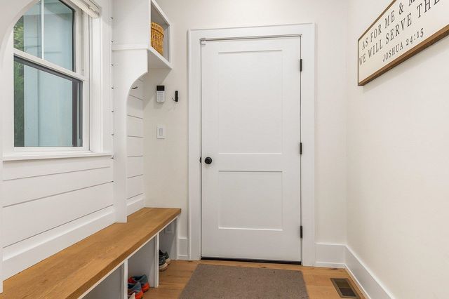 283 Middle Road, Dover, NH 03820