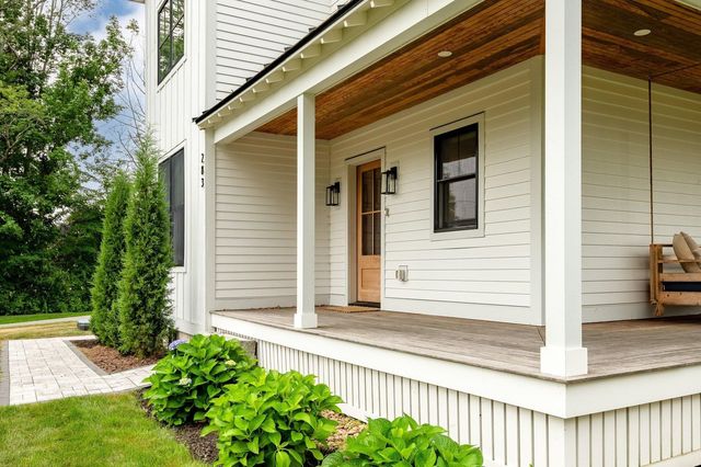 283 Middle Road, Dover, NH 03820