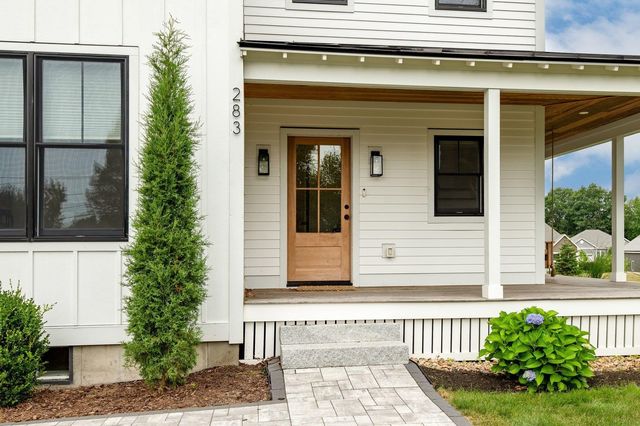 283 Middle Road, Dover, NH 03820
