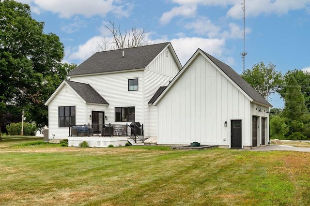 283 Middle Road, Dover, NH 03820