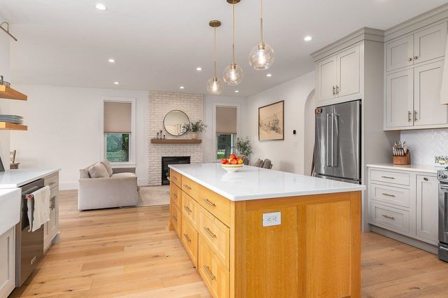 283 Middle Road, Dover, NH 03820