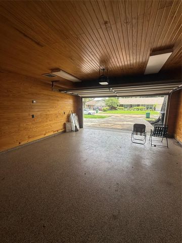 902 Hidden Valley Drive, Houston, TX 77088