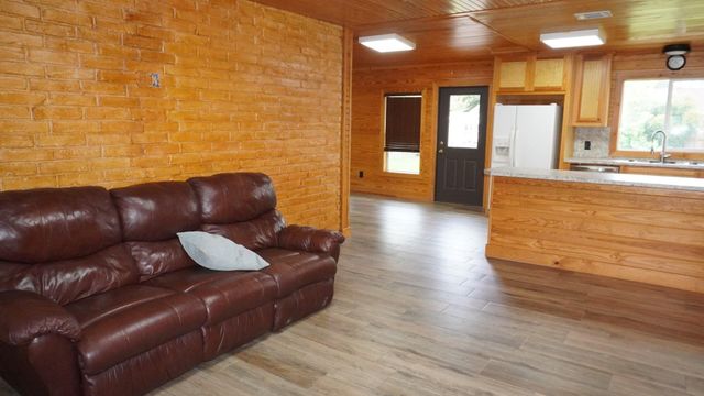 902 Hidden Valley Drive, Houston, TX 77088