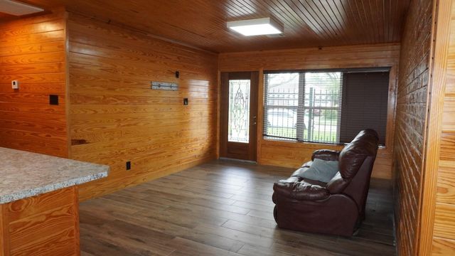902 Hidden Valley Drive, Houston, TX 77088