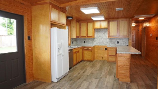 902 Hidden Valley Drive, Houston, TX 77088