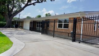 902 Hidden Valley Drive, Houston, TX 77088