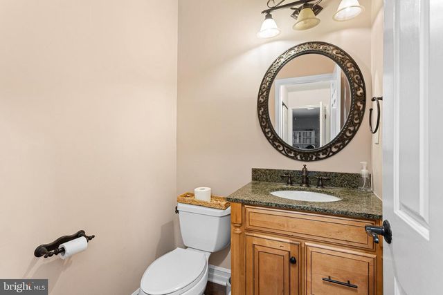 8 WETHERSFIELD DR, Medford, NJ 08055