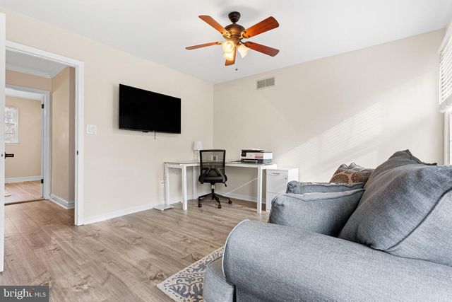 8 WETHERSFIELD DR, Medford, NJ 08055