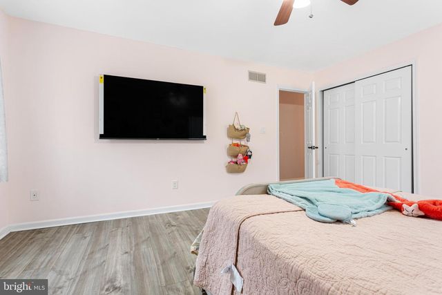 8 WETHERSFIELD DR, Medford, NJ 08055