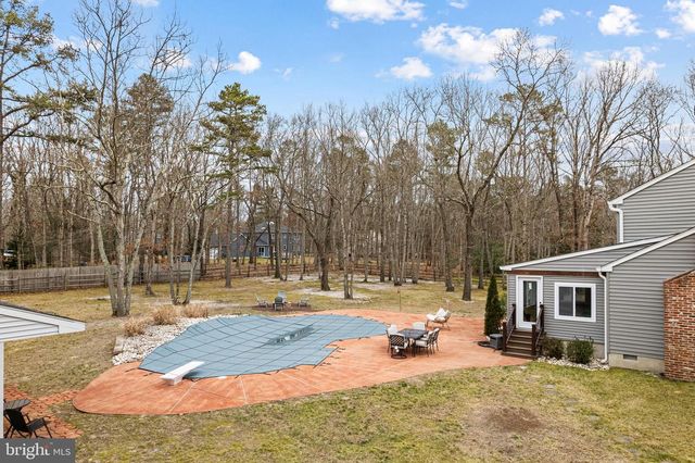 8 WETHERSFIELD DR, Medford, NJ 08055