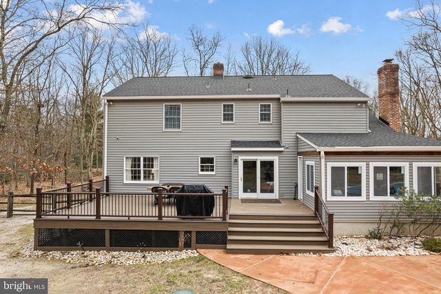 8 WETHERSFIELD DR, Medford, NJ 08055