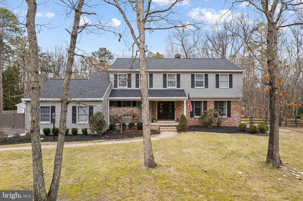 8 WETHERSFIELD DR, Medford, NJ 08055