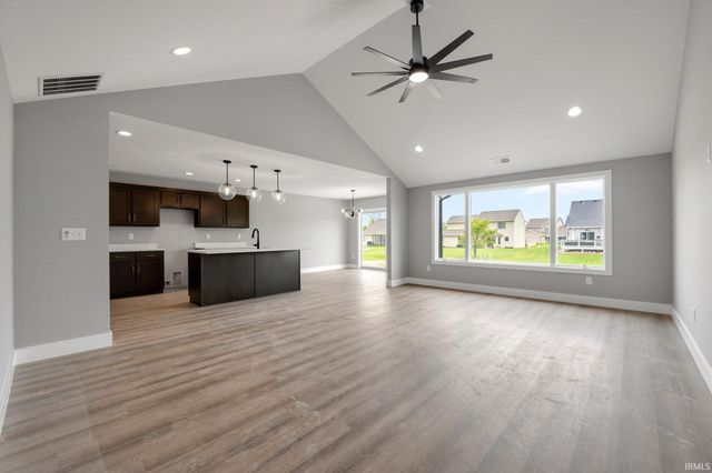 1308 Marsh Deer Run, Huntertown, IN 46748