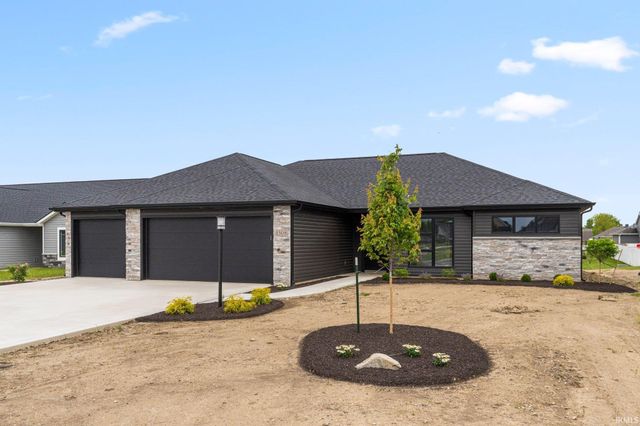 1308 Marsh Deer Run, Huntertown, IN 46748