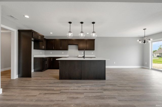 1308 Marsh Deer Run, Huntertown, IN 46748