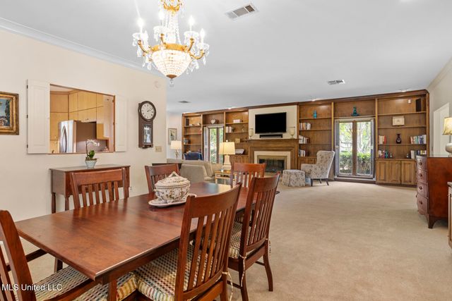 58 Saint Andrews Drive, Jackson, MS 39211