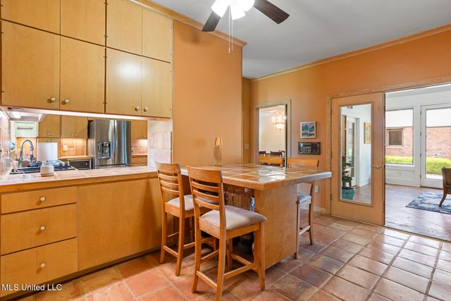 58 Saint Andrews Drive, Jackson, MS 39211