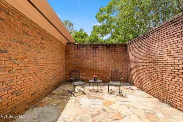 58 Saint Andrews Drive, Jackson, MS 39211