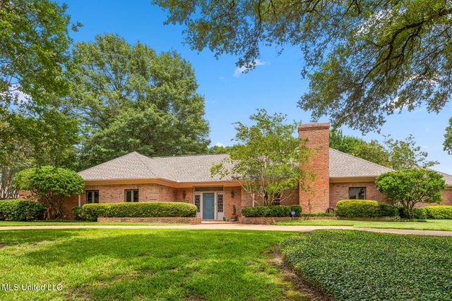 58 Saint Andrews Drive, Jackson, MS 39211
