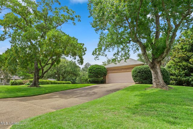 58 Saint Andrews Drive, Jackson, MS 39211
