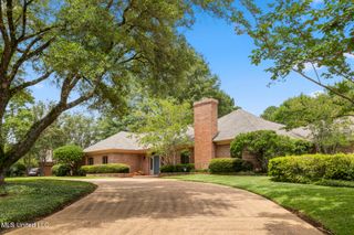 58 Saint Andrews Drive, Jackson, MS 39211