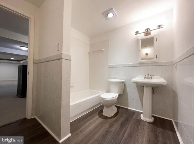 8396 WESTPOINTE DR, Fairfax Station, VA 22039