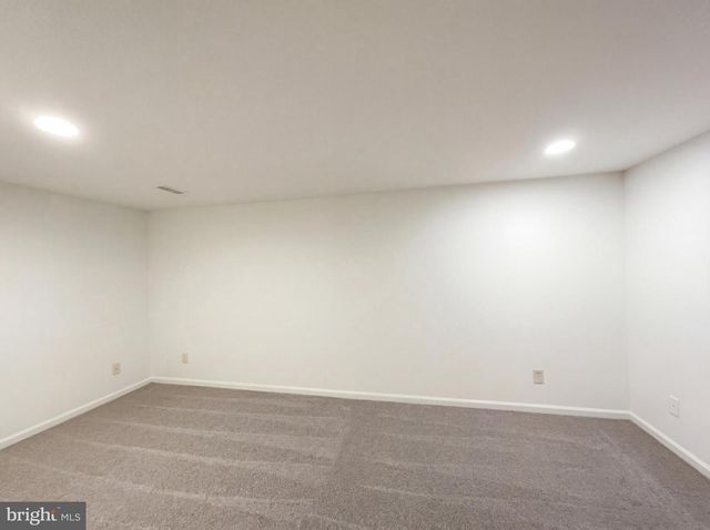 8396 WESTPOINTE DR, Fairfax Station, VA 22039