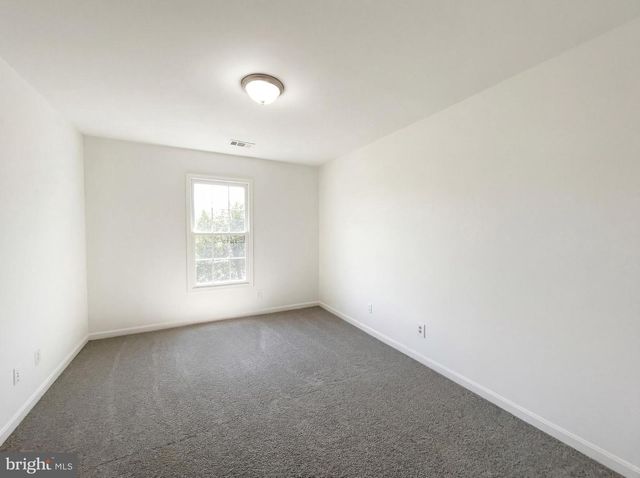 8396 WESTPOINTE DR, Fairfax Station, VA 22039