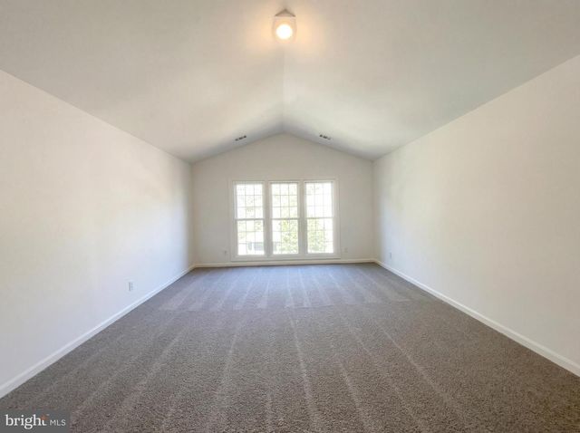 8396 WESTPOINTE DR, Fairfax Station, VA 22039
