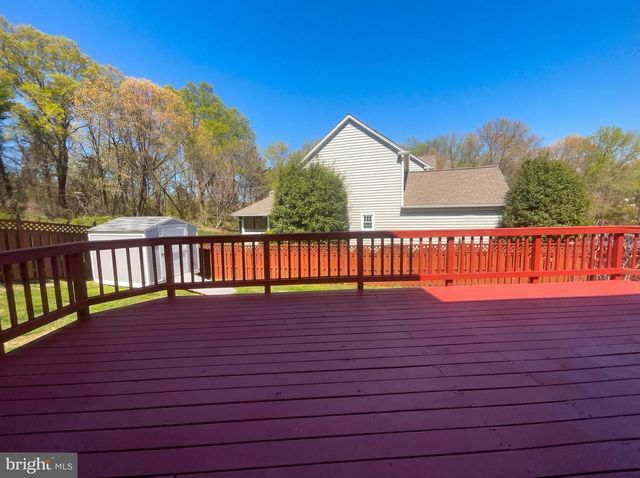 8396 WESTPOINTE DR, Fairfax Station, VA 22039