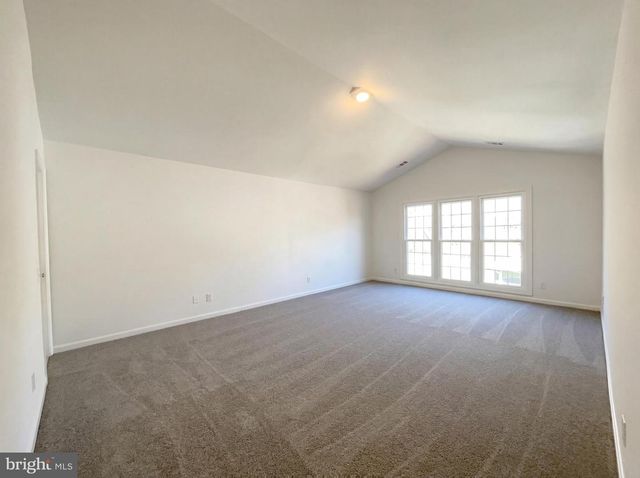 8396 WESTPOINTE DR, Fairfax Station, VA 22039