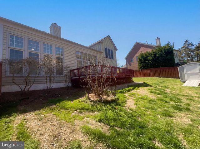 8396 WESTPOINTE DR, Fairfax Station, VA 22039